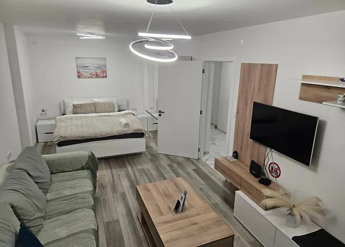 Ann's * ヴァルナ